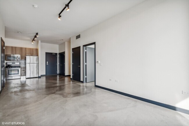 Foto del edificio - 1639 N Milwaukee Ave