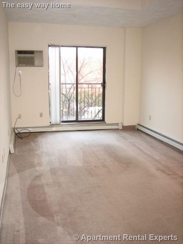 Primary Photo - 373 Highland Ave