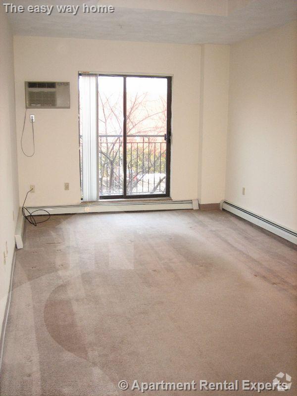 Building Photo - 373 Highland Ave