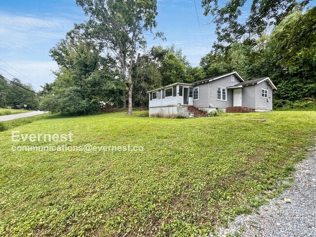 Building Photo - 3929 Happy Valley Rd