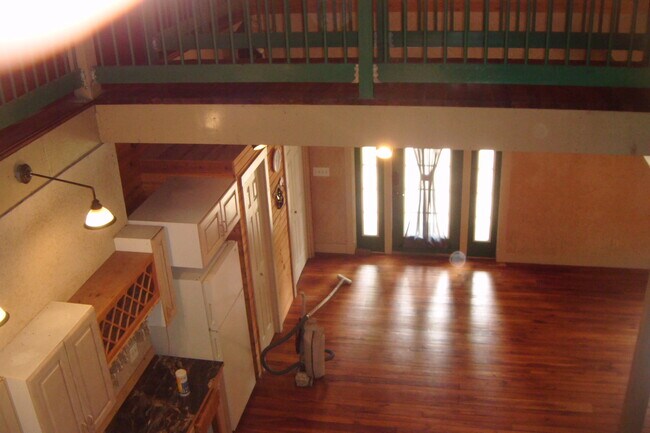 Foto del edificio - 11755 National Rd
