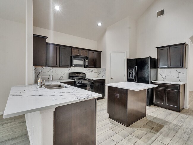 Foto del edificio - 20423 Purple Sunset Ct