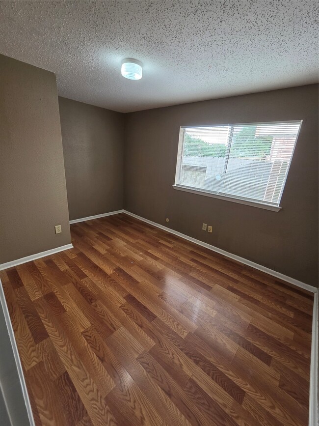 Building Photo - 12318 Fetlock Dr
