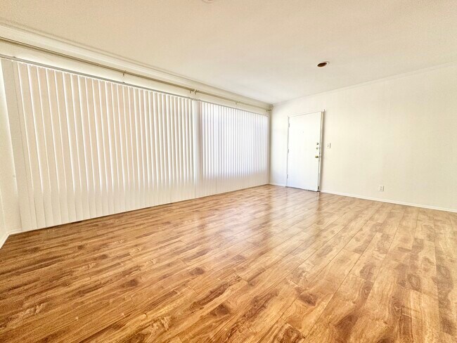 Foto del edificio - 1350 Laurel Ave