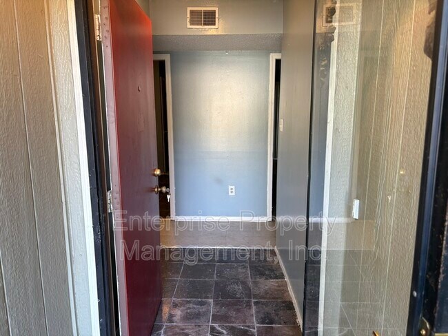 Foto del edificio - 4932 Shelter Cove
