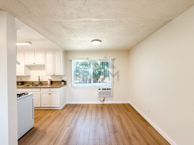 Foto del edificio - 6336 Tujunga Ave