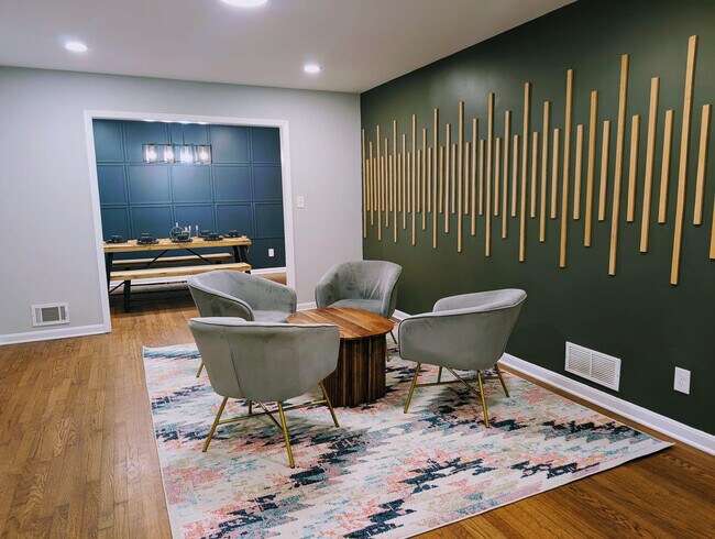 Foto del edificio - 469 Holt Rd NE