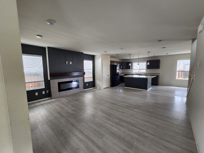 Building Photo - 15028 Iverson Lp SE