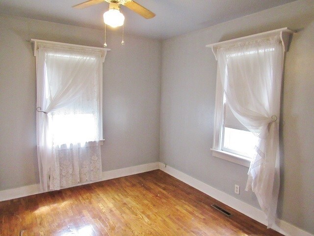 Building Photo - 5005 Perrine Rd