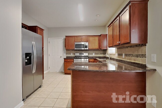 Building Photo - 1017 Woodland Pointe Dr