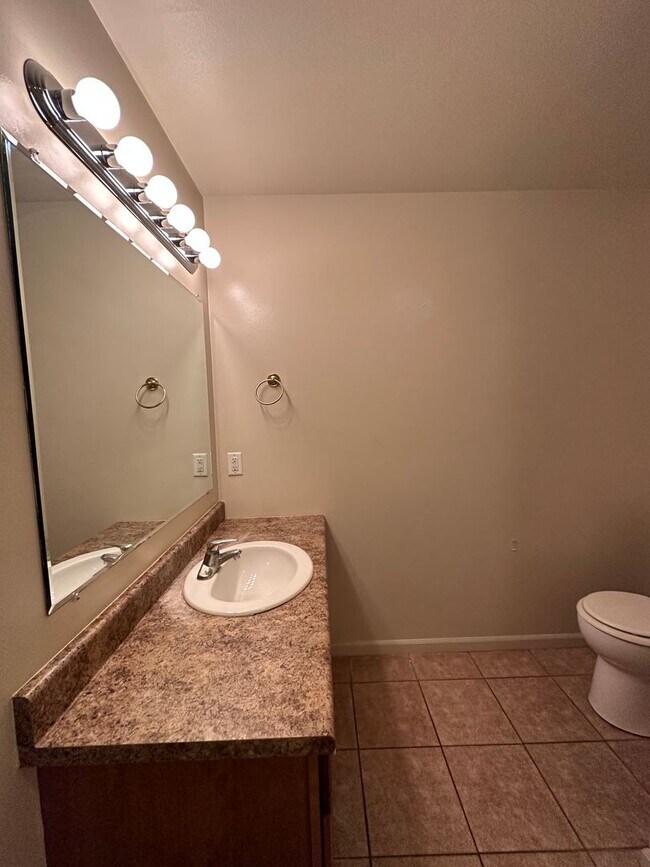 Building Photo - 3103-3105 W Michigan - Duplex