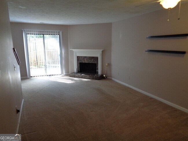 Foto del edificio - 1559 Springleaf Cir SE
