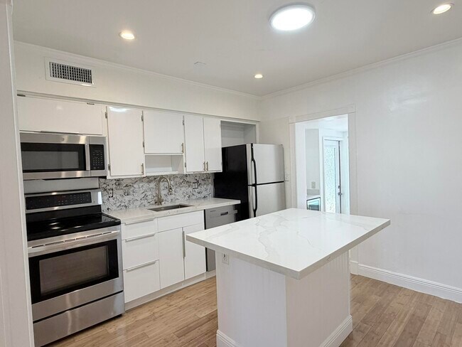 Foto del edificio - 1413 SW 23rd Ave