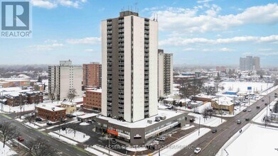 Building Photo - 340 Colborne St