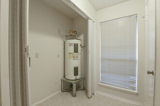 Building Photo - 23027 Banquo Dr