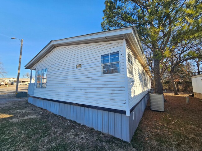 Foto del edificio - 3 bed 2 bath Double Wide Mobile Home In Qu...