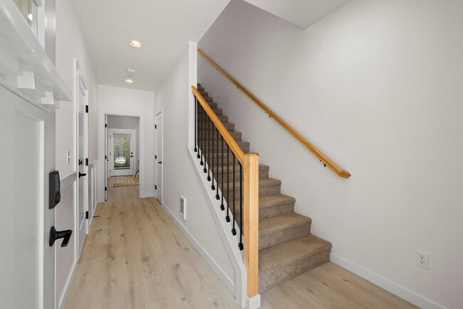 Building Photo - 18527 1st Ave NE