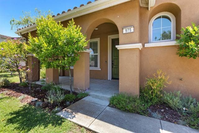 Building Photo - 975 Baylor Dr