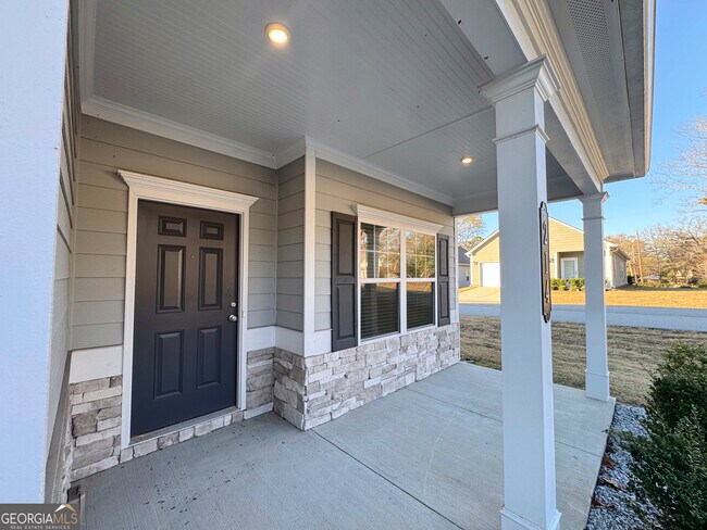 Foto del edificio - 214 N Dogwood St