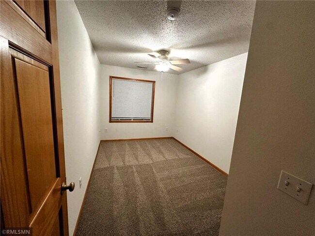 Foto del edificio - 1285 Pinewood Trail