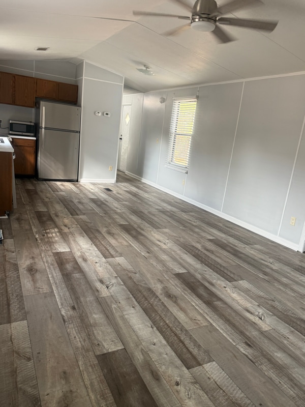 Building Photo - 224 Pinewood St