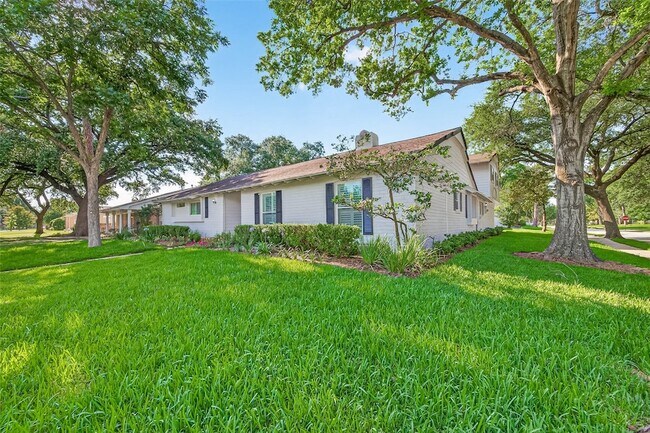 Foto del edificio - 10602 Longmont Dr