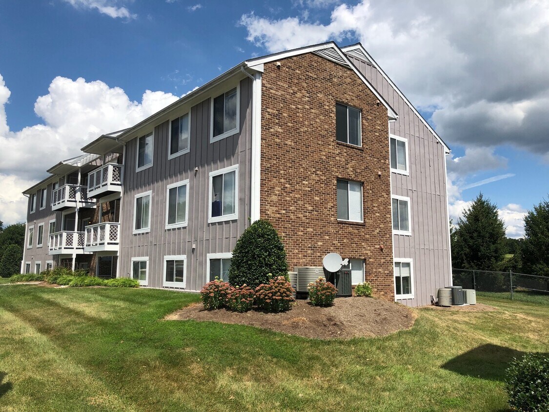 Blacksburg, 4 BR / 2 BA, Available House Rental in Blacksburg, VA