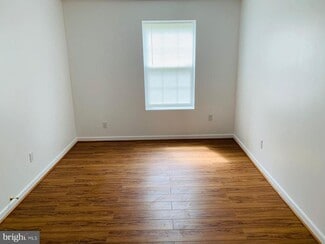 Building Photo - 3565 Eagle Ridge Dr