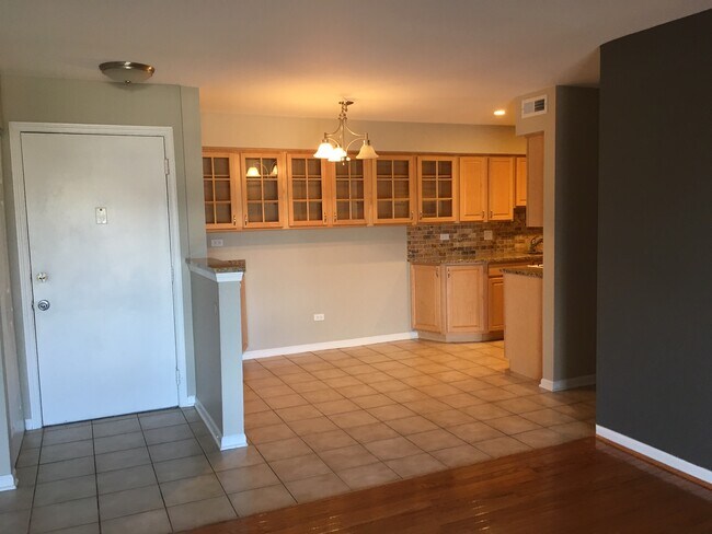 Foto del edificio - 1627 N Windsor Dr