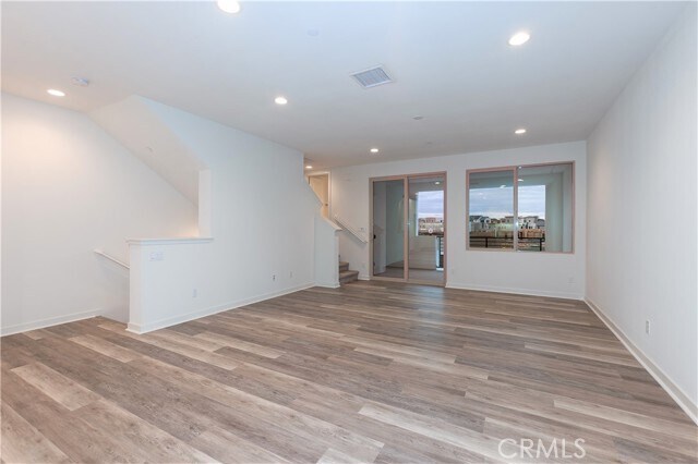 Building Photo - 127 Episode