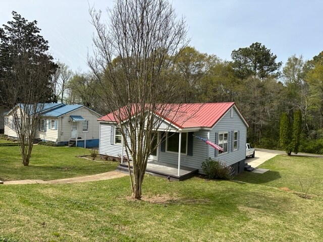 Building Photo - 51 Lakeside Dr
