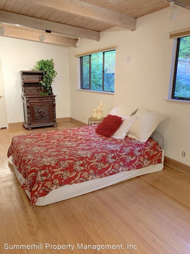 Building Photo - 4 br, 3 bath House - 13150 E. Sunset Dr.