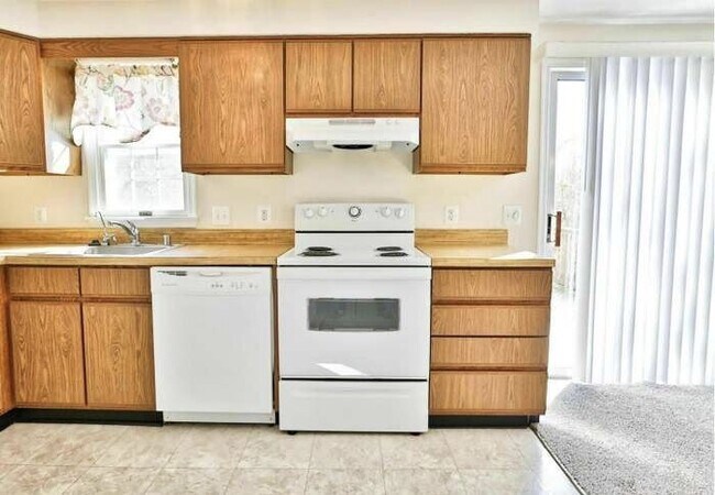 Foto del edificio - Beautiful 3 bedroom Townhome