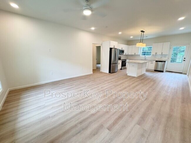Foto del edificio - 6901 Hunter Rd