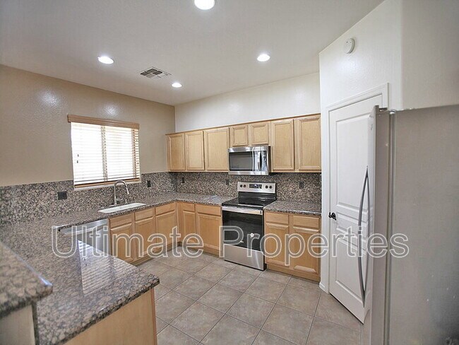 Building Photo - 18447 W Caribbean Ln