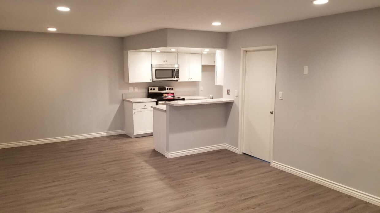 8649 Sunland Blvd, Los Angeles, CA 91352 Condo for Rent in Los