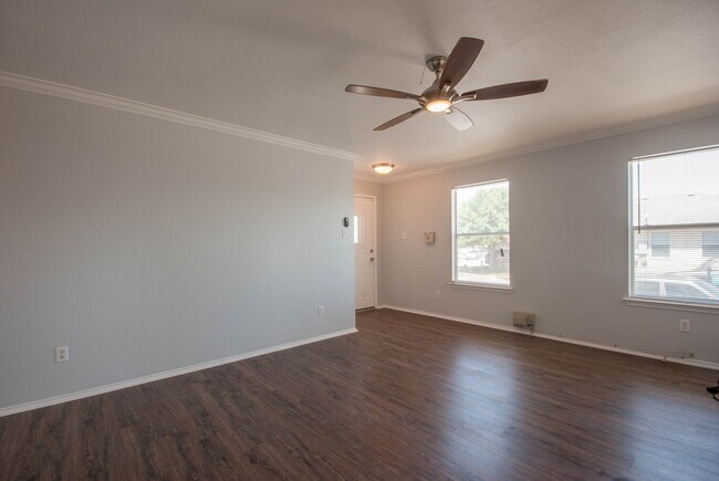 Foto del edificio - 3 Bedroom, 2 Bath Home in Northeast Austin