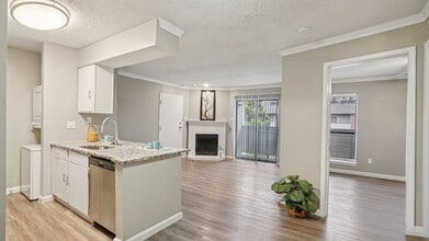 Building Photo - Claro Court