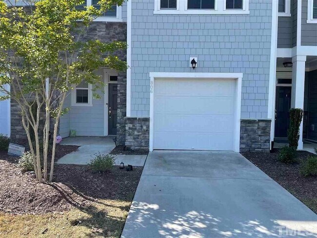 Building Photo - 806 Bristol Bridge Dr