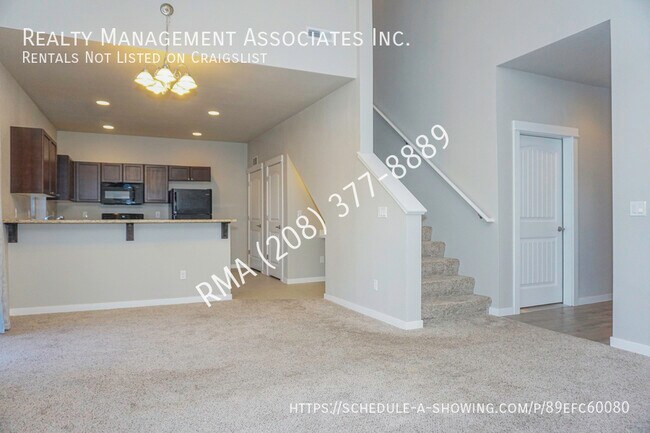 Building Photo - Newer 3 Bedroom Townhouse in Nampa~off Orc...