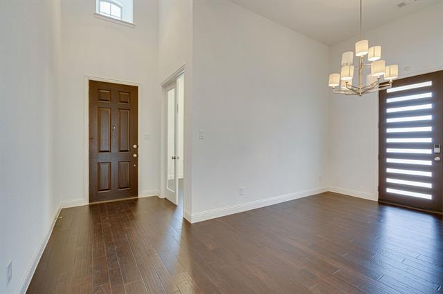 Building Photo - 9001 Violet Dr