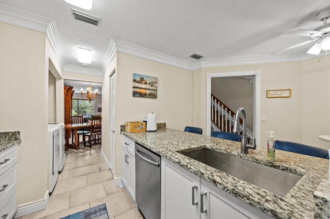 Foto del edificio - 12196 Sag Harbor Ct