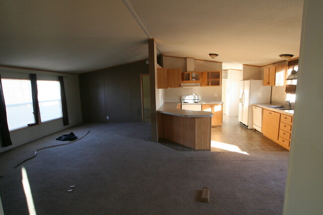 Foto del edificio - 3 bedroom 2 bathroom manufactured home
