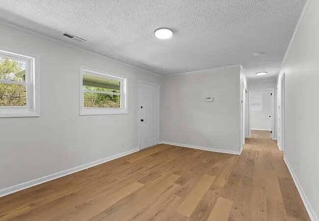 Building Photo - 2308 Elbon Dr