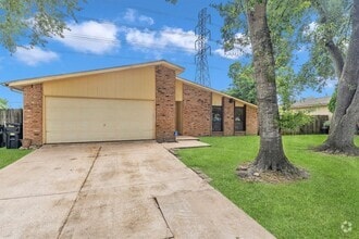 Building Photo - 18330 Navajo Trail Dr