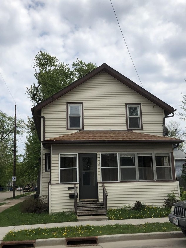 Primary Photo - 726 Mount Vernon Street