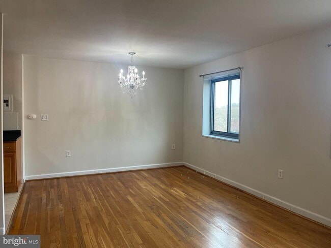 Building Photo - 1200 S Arlington Ridge Rd