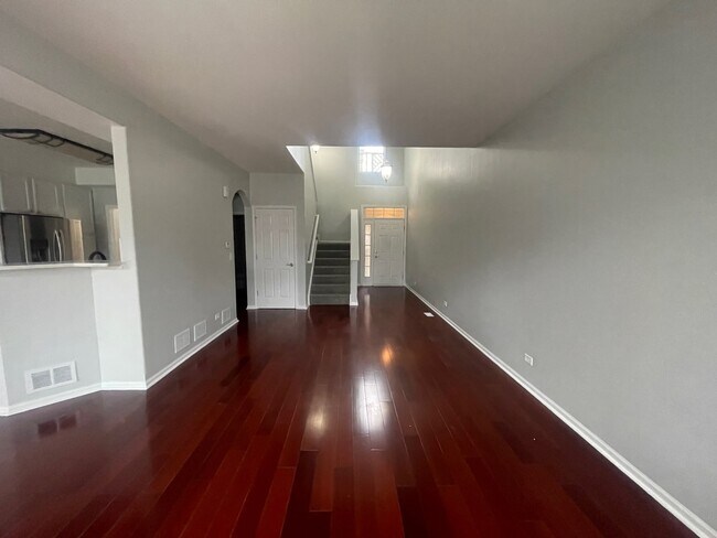 Building Photo - 1272 Tamarack Dr