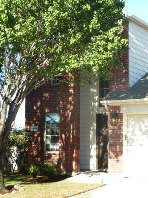 Building Photo - 11940 Gold Creek Dr E