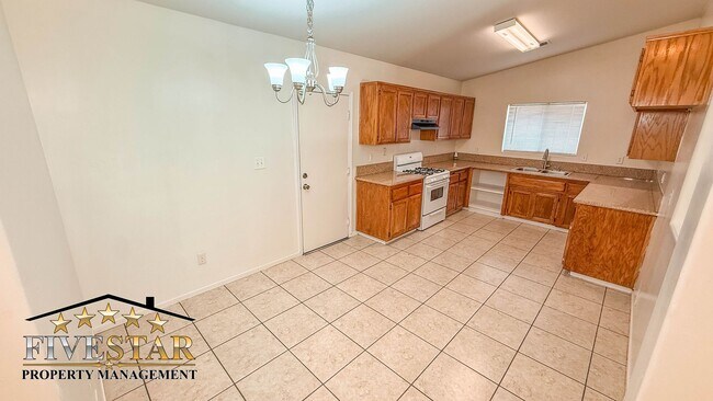 Foto del edificio - 7408 Cross Glade St